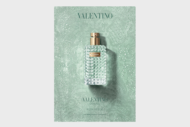 ヴァレンティノから限定香水、ライトグリーンのローズが輝く 
