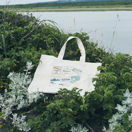 オーガニックコットン100%のトートバッグ (ヘリーハンセン）4,620円