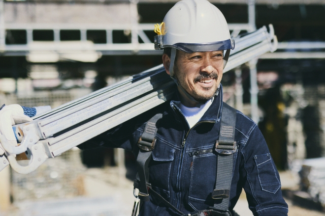 滝藤賢一を起用。「アシックス ワーキングシューズ」の最新広告