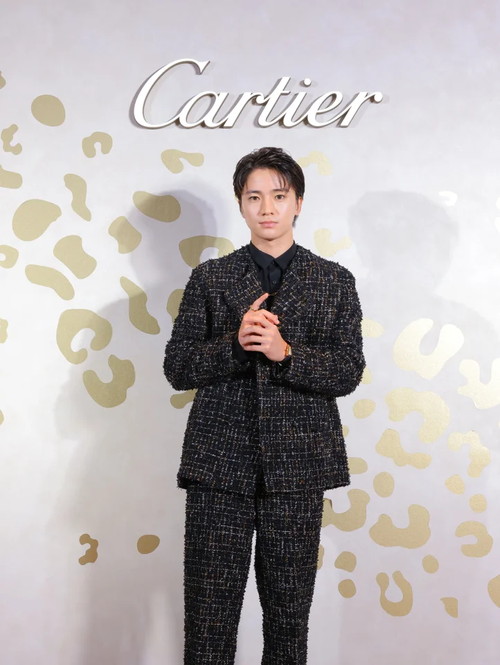 16275-271-408a0a761190c467ece68ec340df091f-2204x2932