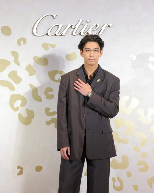 16275-271-474bca8da79844b328163c24ea809754-2160x2700