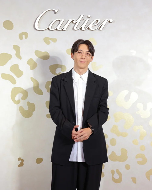 16275-271-8f9ac6e768791a4f4483e15380166a4c-2160x2700