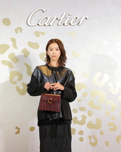 16275-271-b1febc0ab9c04a59e0cb041ffb4ba276-2160x2700