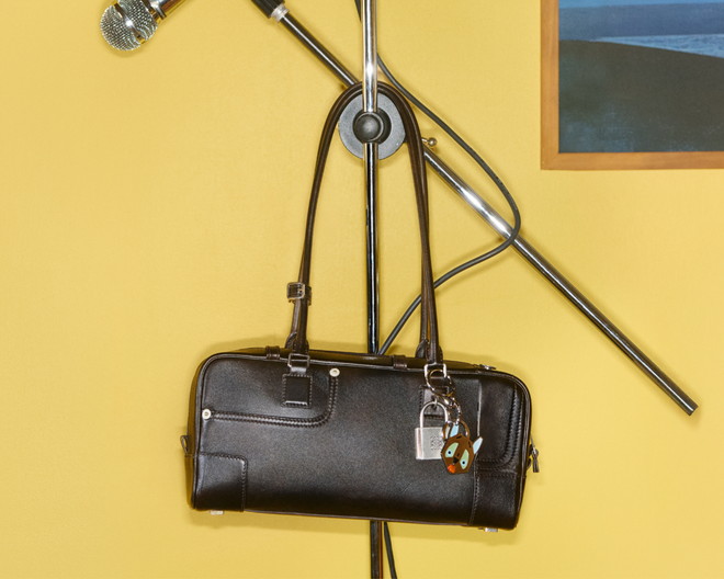 LOEWE_SS26_CAMPAIGN_GISELLE_RGB_CROPPED_10_5x4