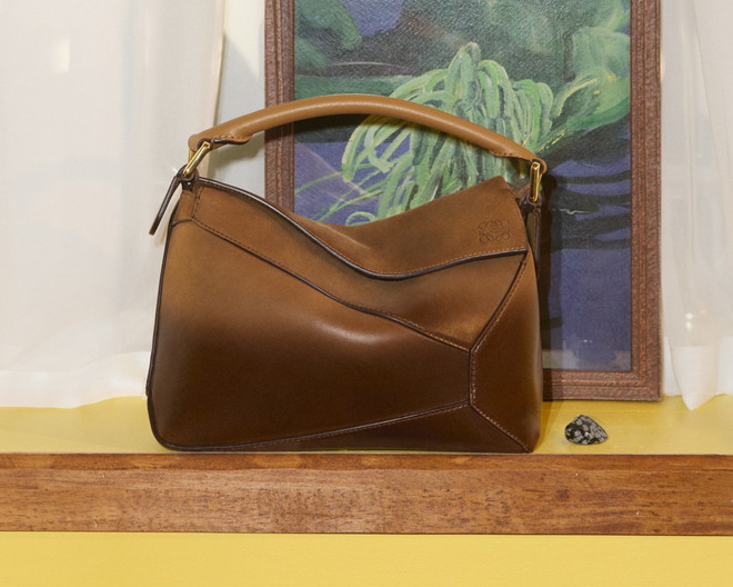 LOEWE_SS26_CAMPAIGN_GISELLE_RGB_CROPPED_11_5x4