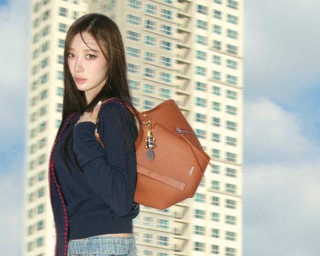 LOEWE_SS26_CAMPAIGN_GISELLE_RGB_CROPPED_4_5x4