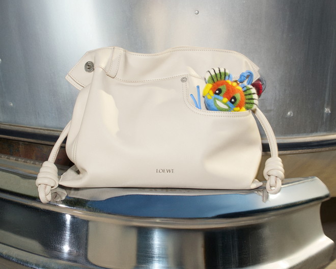 LOEWE_SS26_CAMPAIGN_GISELLE_RGB_CROPPED_7_5x4