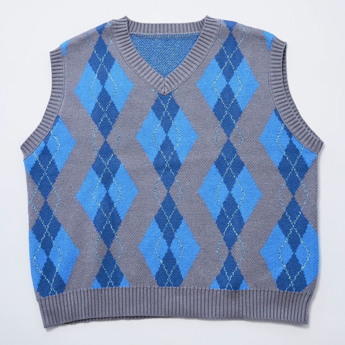 アーガイル柄ニットベスト　13,200円(税込)