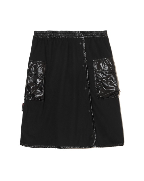 UC2E9601 37,400円／SIZE：M-L／COLOR：BLACK