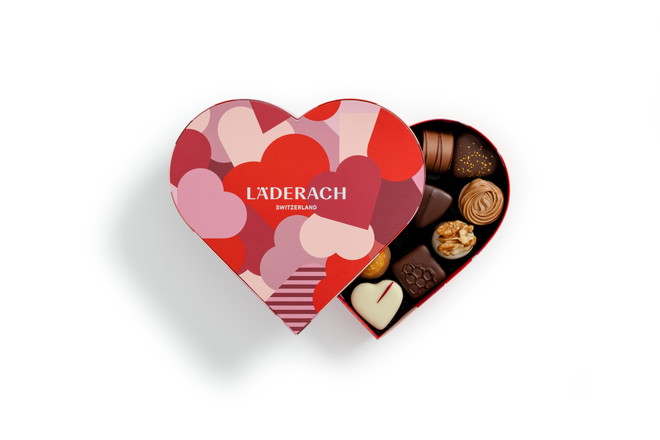 プラリネセレクション15個 ハートボックス 価格:6,372円