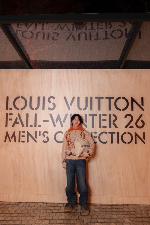 LOUIS VUITTON (19)