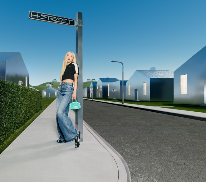 26SS_SP_H-STREET_BLACK_ROSE_COMMERCIAL_SHOT_02_161_RGB